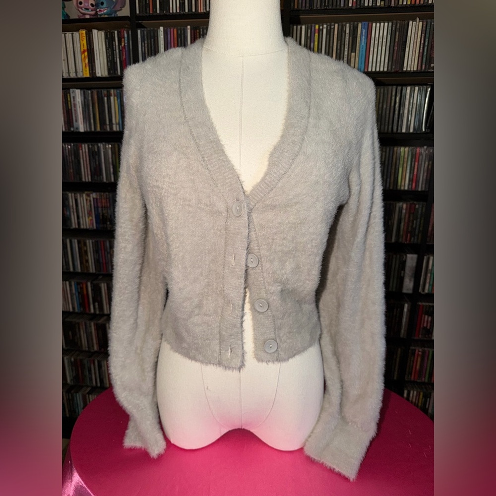 aerie Soft Light Gray Fuzzy Cropped Boho Preppy Y2K Cardigan